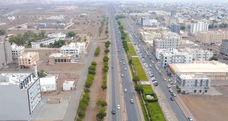البريمي.. تعزز مكانتها الاستراتيجية كإحدى أهم البوابات التجارية الحدودية