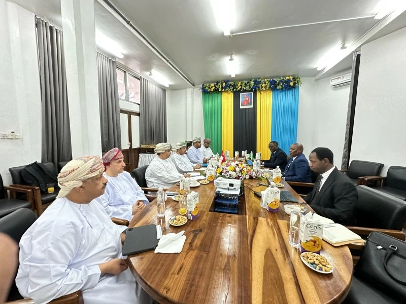 اللجنة العُمانية التنزانية في مجال الوثائق تستعرض أعمال توثيق التاريخ المشترك 