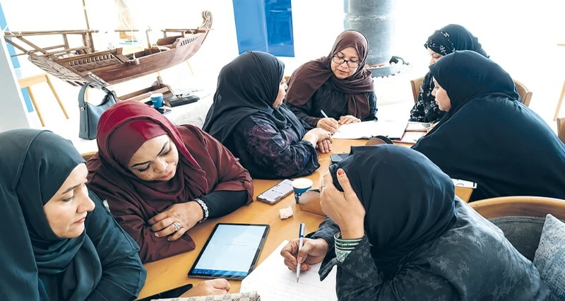 حلقة تدريبية بالمصنعة بعنوان : &laquo;صممي بابداع واصنعي اثرك&raquo;