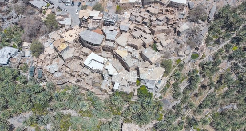 39 % نسبة الأعمال المنجزة في مشروع تطوير حارة مسفاة العبريين بالحمراء