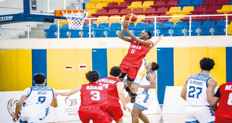 اليوم فـي البطولة الخليجية لكرة السلة .. منتخبنا الوطني للشباب يواجه المنتخب البحريني بمعنويات عالية