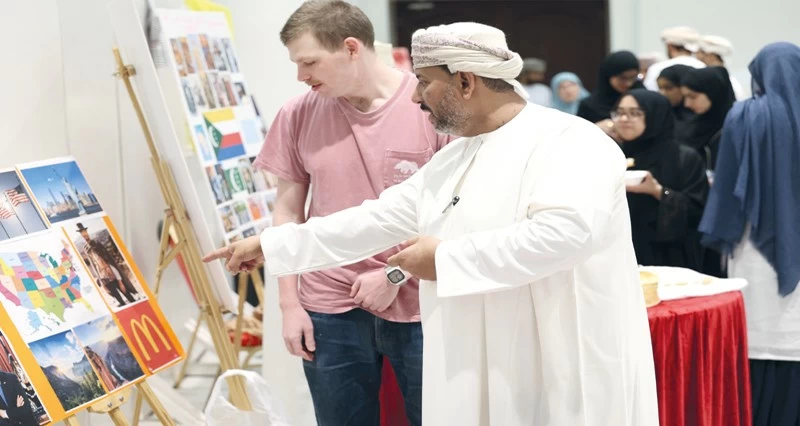 معهد السلطان قابوس لتعليم اللغة العربية للناطقين بغيرها ينظم أمسية ثقافية