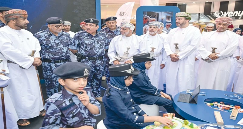 افتتاح المعرض المروري التوعوي الثامن فـي صلالة