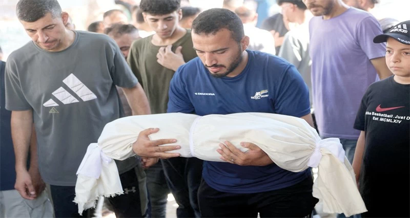 شهداء بينهم أطفال ونساء فـي ليلة دامية بغزة.. والقطاع الصحي فـي أخطر مراحله