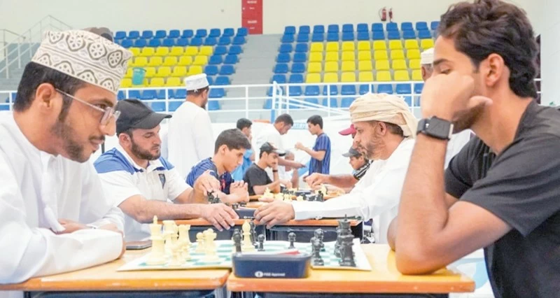 نادي بهلاء ينظم يوما مفتوحا لمجالس إدارات فرقه الأهلية