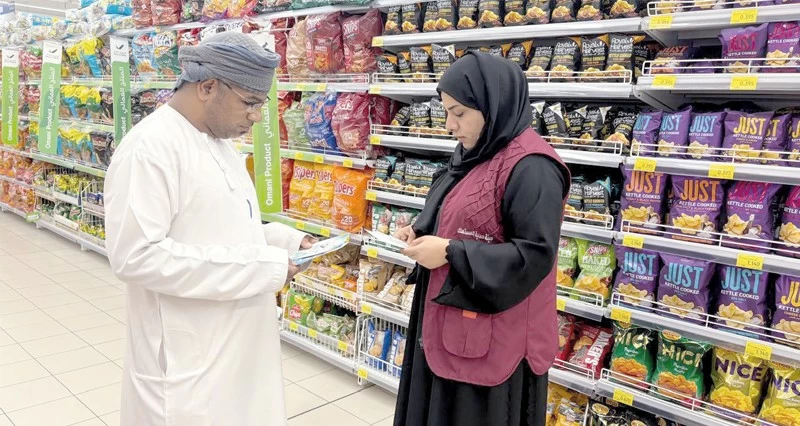 حماية المستهلك بشمال الباطنة تواصل تنفيذ فعاليات &laquo;حملة وعيك أمانك&raquo;