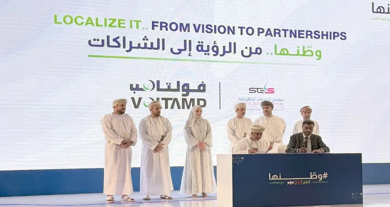 بقيمة استثمارية تبلغ 15 مليون ريال عماني .. توقيع 10 اتفاقيات لتوطين تصنيع مكونات المحولات الكهربائية بشراكات محلية ودولية