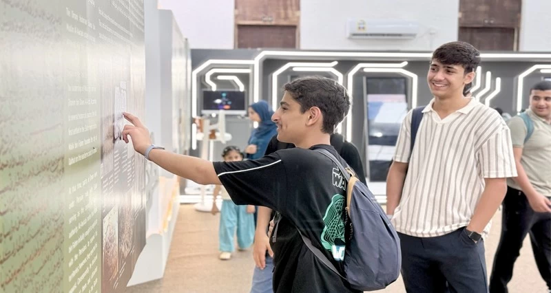إقبال متواصل على معرض &laquo;ذاكرة وطن فـي أرض اللبان&raquo; فـي ظفار