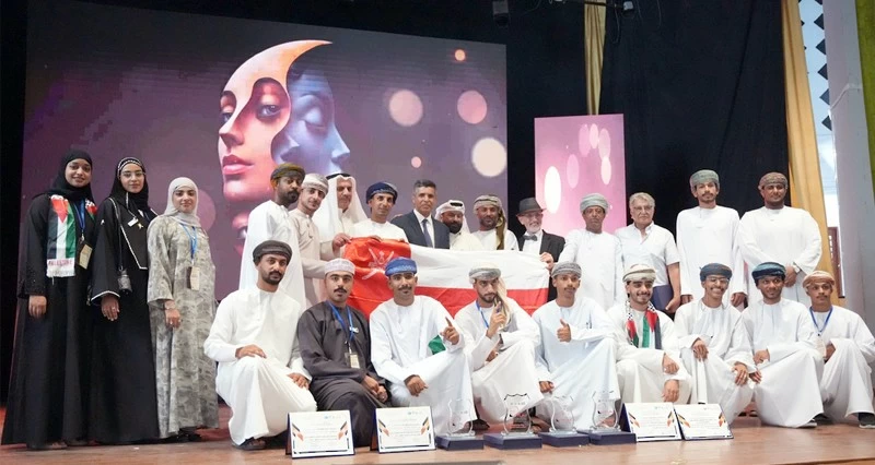 إنجاز عماني فـي مهرجان المسرح الجامعي بتونس
