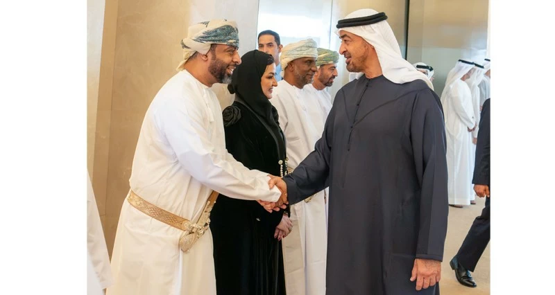 جلالة السلطان ومحمد بن زايد يبحثان مسيرة العلاقات التاريخية والروابط المشتركة بين البلدين