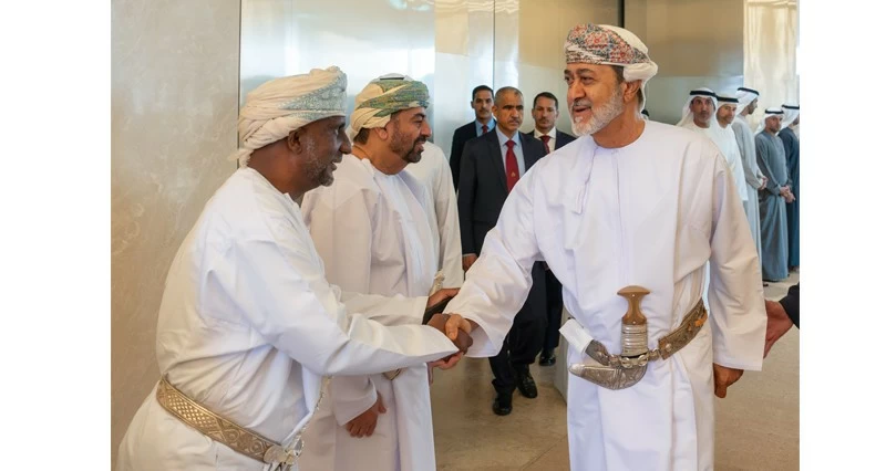 جلالة السلطان ومحمد بن زايد يبحثان مسيرة العلاقات التاريخية والروابط المشتركة بين البلدين