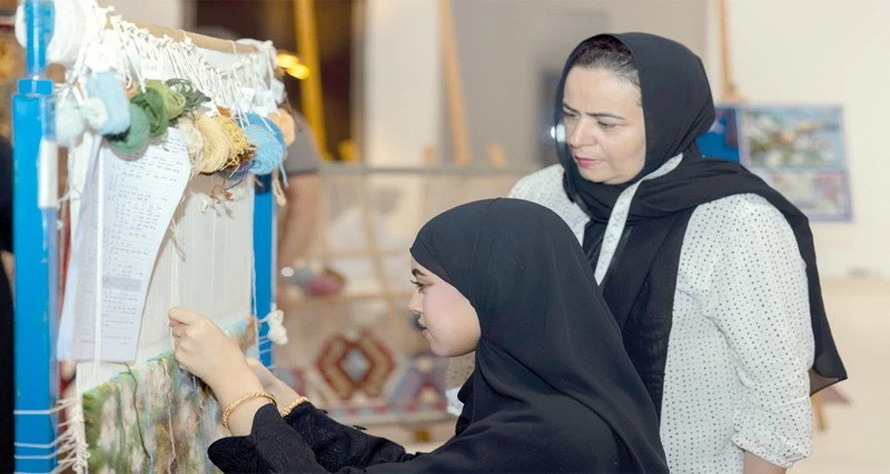 ختام سلسلة حلقات فن صناعة السجاد اليدوي فـي المتحف الوطني