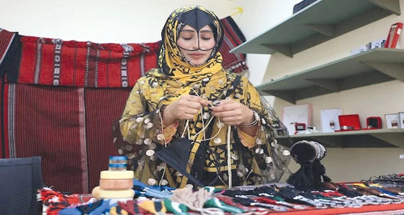 ملتقى الحرف العمانية يختتم فعالياته بإبراز القيمة الجمالية والثقافية للمنتجات