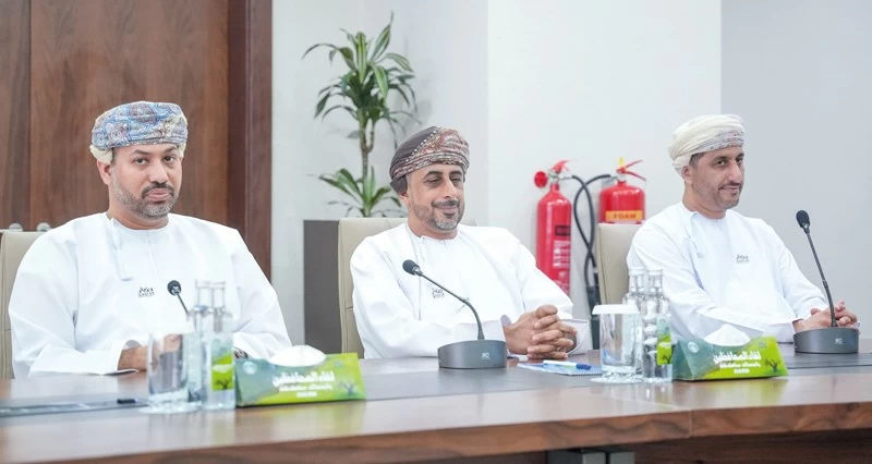 المحافظون يبحثون تبادل الرؤى والممارسات الناجحة فـي المجالات الإدارية والتنموية