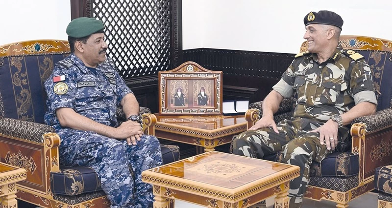 مناقشة المجالات البحرية مع مركز العمليات الموحد