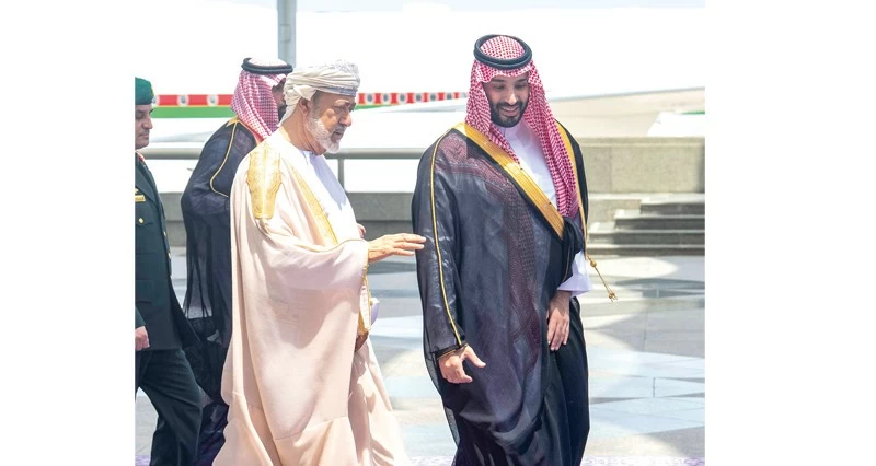 فـي زيارة أخوية خاصة للسعودية .. جلالة السلطان وولي العهد السعودي يبحثان مسار العلاقات الأخوية الراسخة وأوجه تنميتها