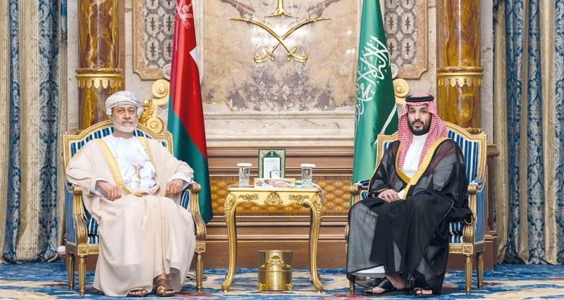 فـي زيارة أخوية خاصة للسعودية .. جلالة السلطان وولي العهد السعودي يبحثان مسار العلاقات الأخوية الراسخة وأوجه تنميتها