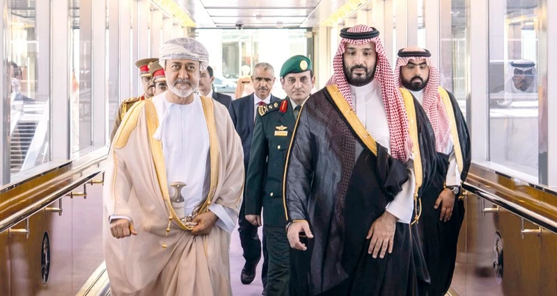 فـي زيارة أخوية خاصة للسعودية .. جلالة السلطان وولي العهد السعودي يبحثان مسار العلاقات الأخوية الراسخة وأوجه تنميتها