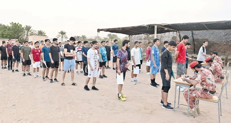 إجراءات تقييم وقبول لضباط مرشحين بالجيش السلطاني العماني