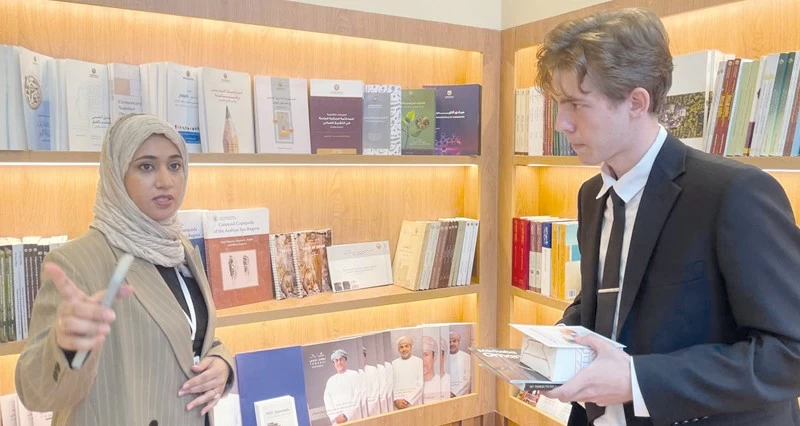 سلطنة عمان تشارك بجناح رسمي فـي معرض موسكو الدولي للكتاب