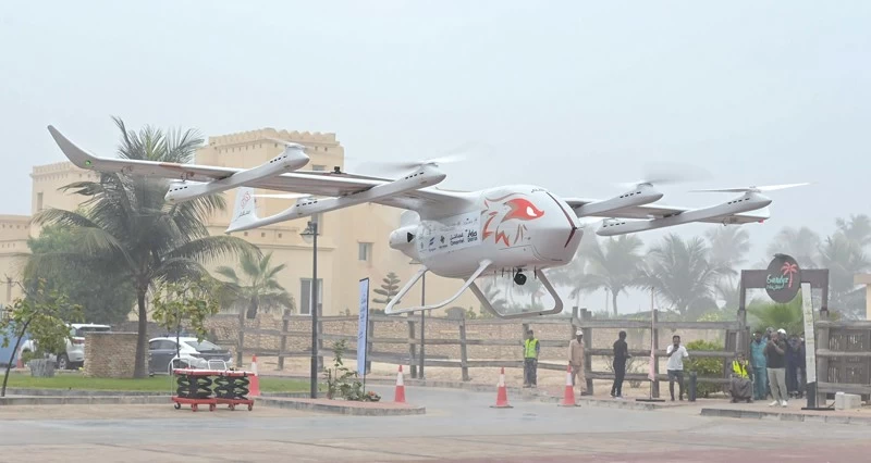 بدء المرحلة الثانية &laquo;جسر السماء&raquo; لنقل الإمدادات الطبية بالطائرات المسيرة إلى جزر الحلانيات
