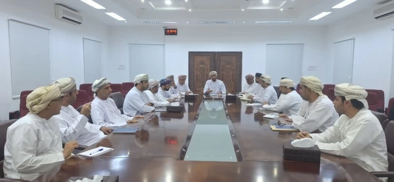 استعراض آفاق تطوير القطاعات الإنتاجية بالظاهرة