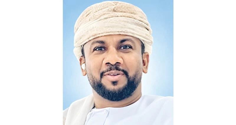 سامي الهدابي يوثق التراث الشعبي العماني والهوية الوطنية