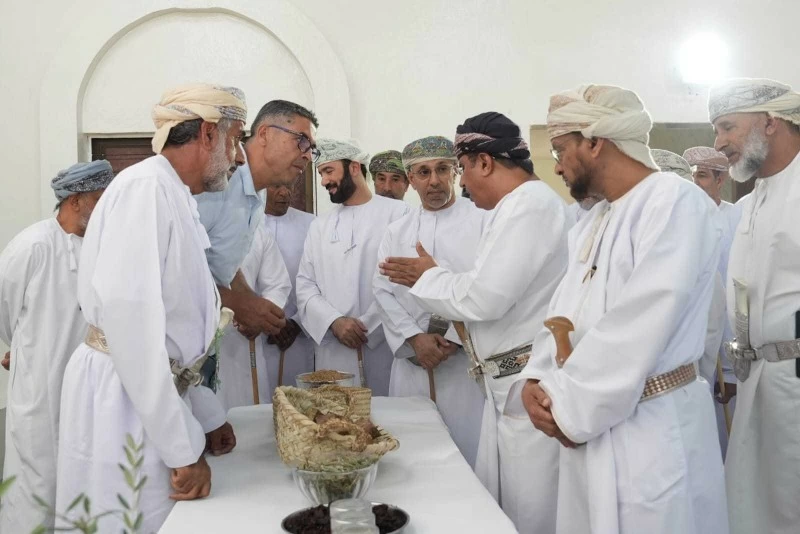 بتكلفة بلغت نحو 40 ألف ريال عُماني ..افتتاح معصرة حديثة لزيت الزيتون بولاية الجبل الأخضر
