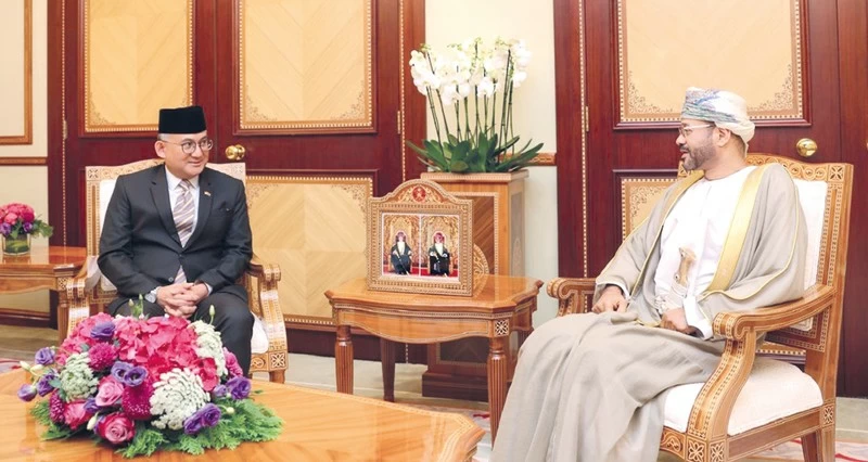 وزير الخارجية يتسلم نسخة من أوراق اعتماد السفير الإندونيسي