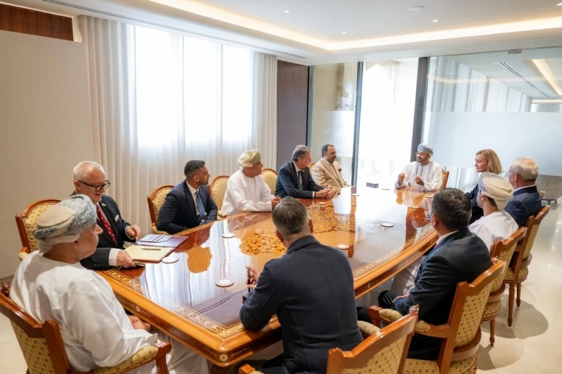وزير الخارجية يلتقي بالقناصل الفخريين المعتمدين لسلطنة عُمان