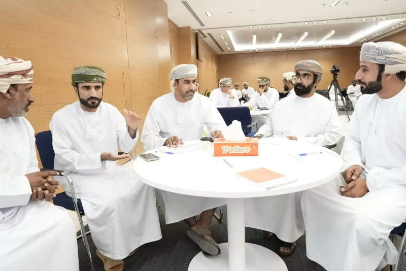استعراض الاستراتيجية الوطنية للسلامة والصحة المهنية لتعزيز بيئة العمل في المنطقة الاقتصادية الخاصة بالدقم