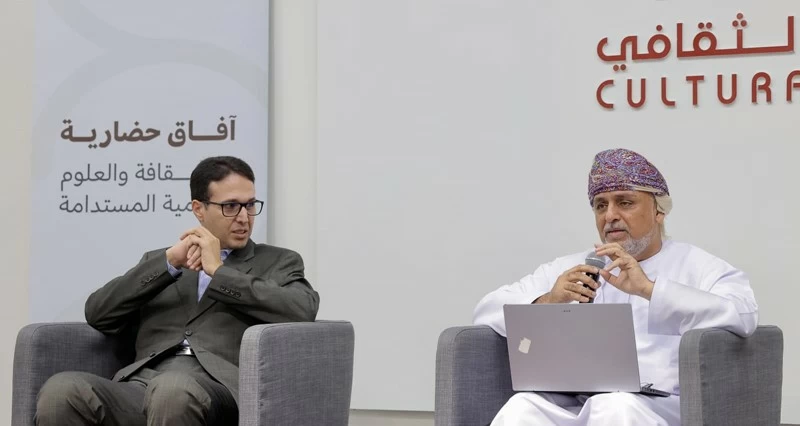 المنتدى الأدبي يناقش الترجمة والذاكرة فـي الخطاب الثقافـي العماني