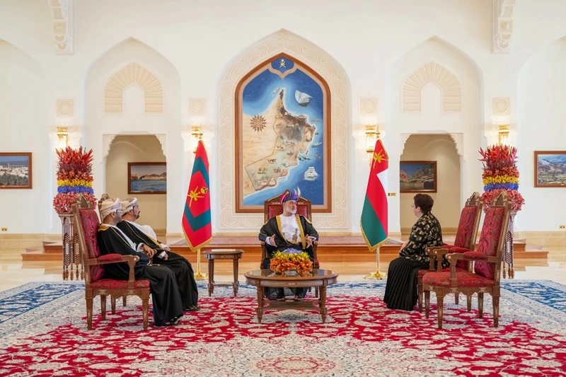 جلالة السلطان يتقبل أوراق اعتماد عددٍ من سفراء الدول الصديقة