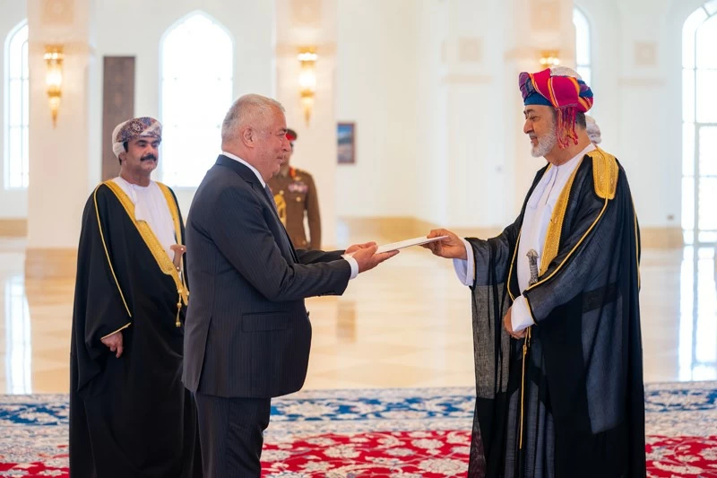 جلالة السلطان يتقبل أوراق اعتماد عددٍ من سفراء الدول الصديقة