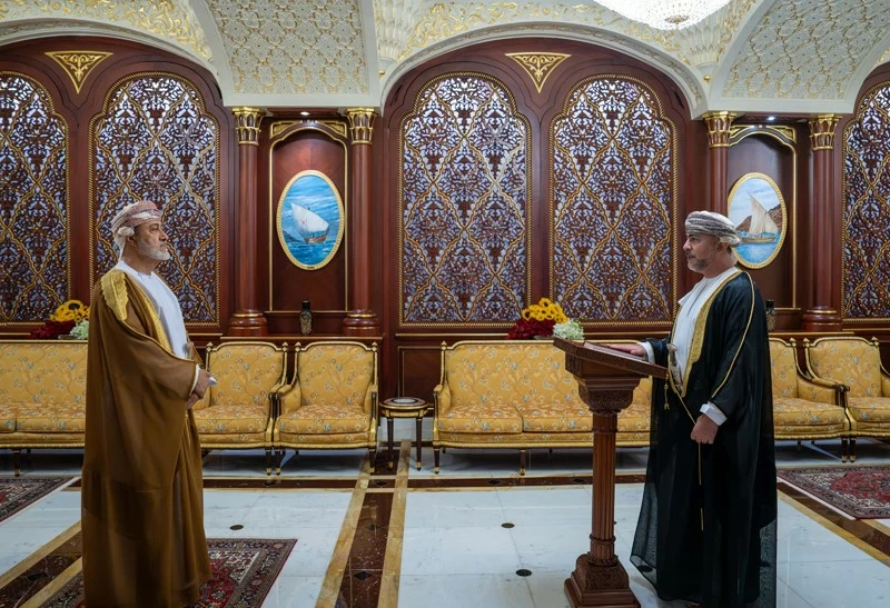 أمام المقام السامي .. عدد من السفراء يؤدون اليمين