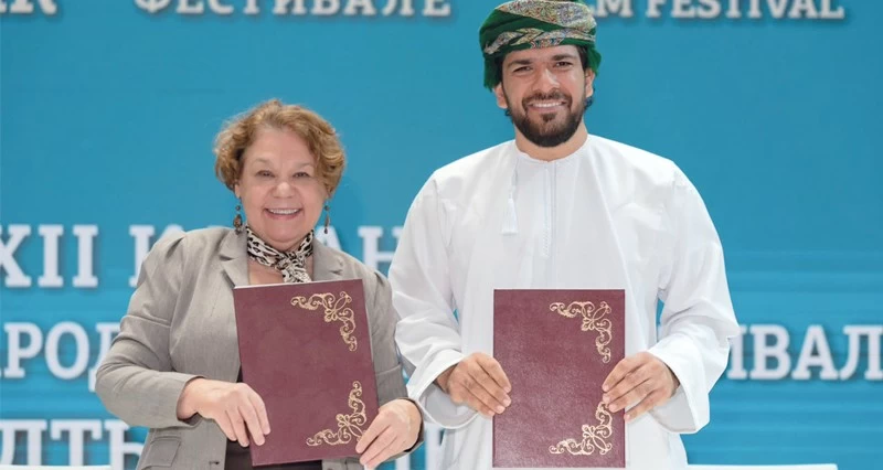 منصة عكس للأفلام العمانية توقع اتفاقية تعاون مع مهرجان كازان السينمائي الدولي