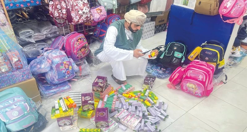 ضبط 300 سلعة محظورة فـي شمال الباطنة