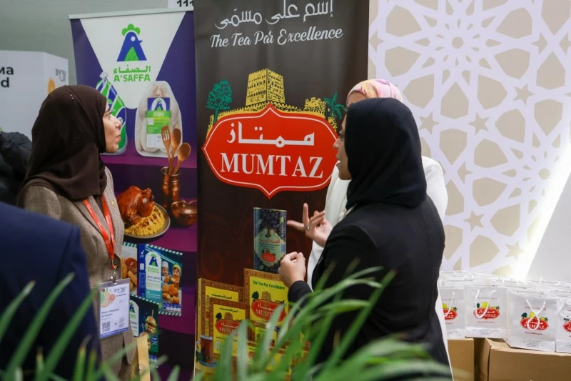 سلطنة عُمان تعزز حضور منتجاتها في السوق الروسية عبر معرض عالم الأغذية بموسكو