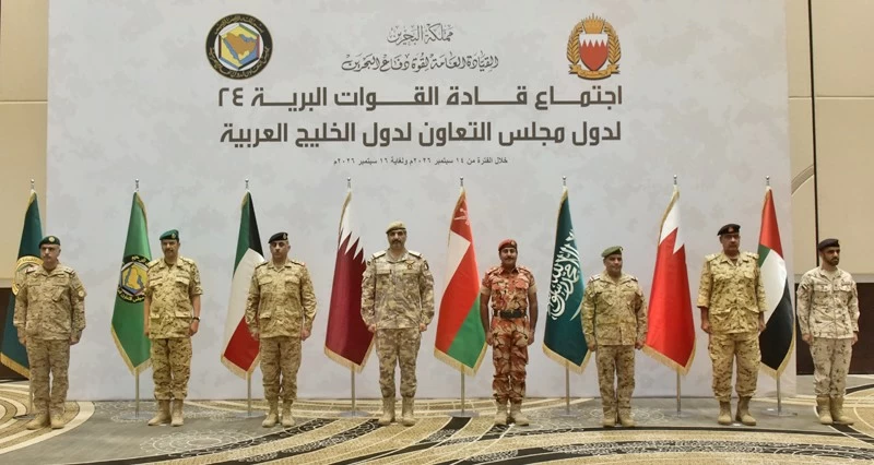 قائد الجيش السلطاني العُماني يشارك في اجتماع قادة القوات البرية بـ(التعاون)