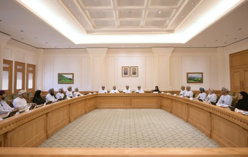 مناقشة سياسات سوق العمل وتطوير القطاع السياحي