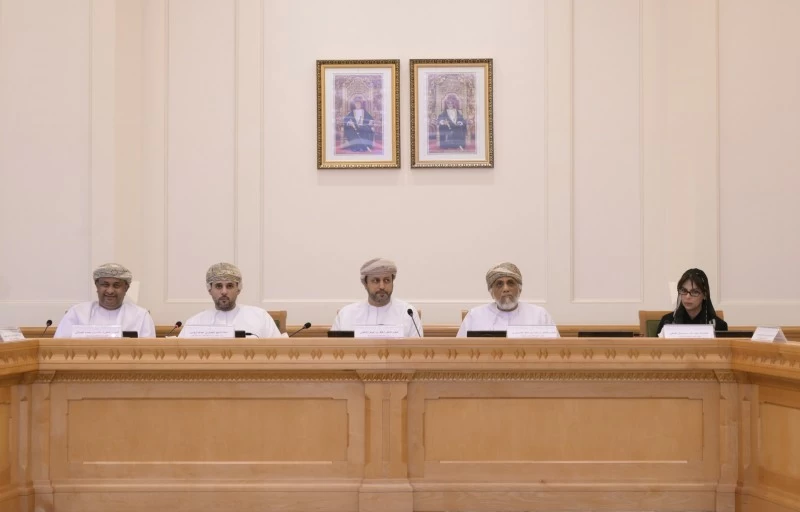 مناقشة سياسات سوق العمل وتطوير القطاع السياحي