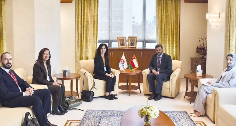 بحث تعزيز التعاون مع منظمة أطباء بلا حدود