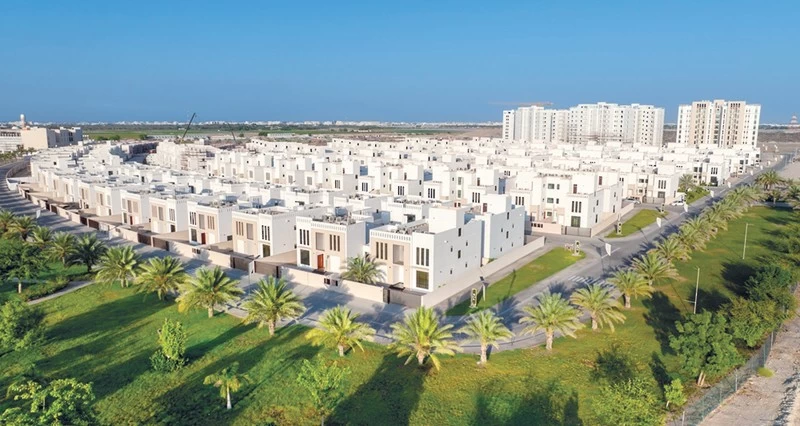 دراسة مواقع جديدة للأحياء السكنية المتكاملة ونسب إنجاز متقدمة للمشاريع فـي جنوب الباطنة