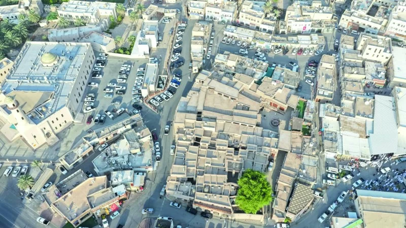 سوق بهلاء التراثي يستعيد رونقه بعد اكتمال تطويره وتأهيله