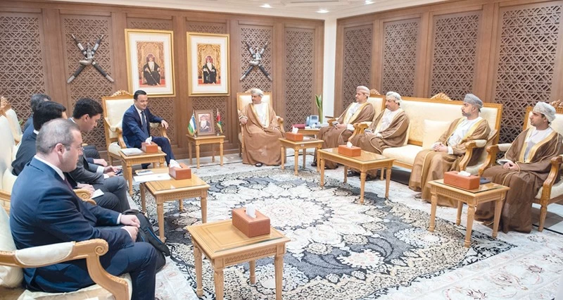سلطنة عمان وأوزبكستان تبحثان توسيع آفاق التعاون الاقتصادي والتجاري والاستثماري