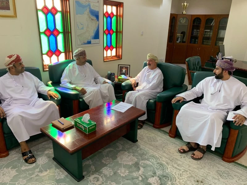 بحث تعزيز فرص التشغيل ودعم الباحثين عن عمل بالعامرات