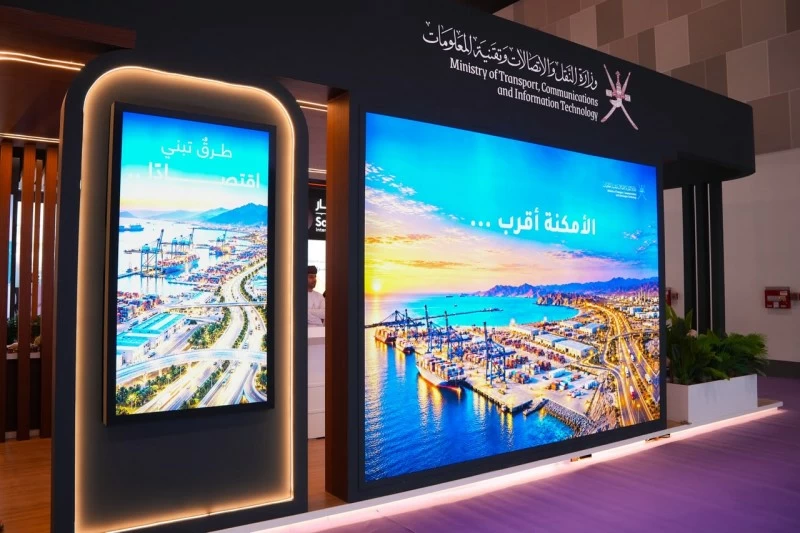 وزارة النقل والاتصالات وتقنية المعلومات تستعرض دور النقل والبنية الأساسية في بناء مدن مستدامة