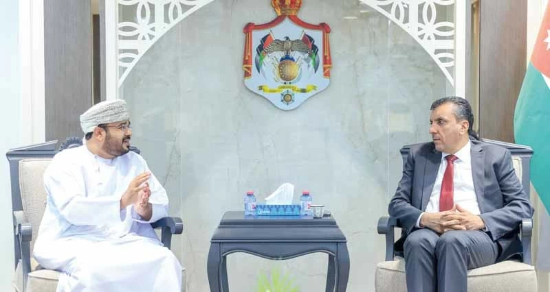 بحث تعزيز التعاون التشريعي والإداري بين سلطنة عمان والأردن