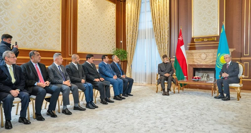 جلالة السلطان يبدأ زيارة دولة إلى كازاخستان .. والرئيس توكاييف فـي مقدمة المستقبلين