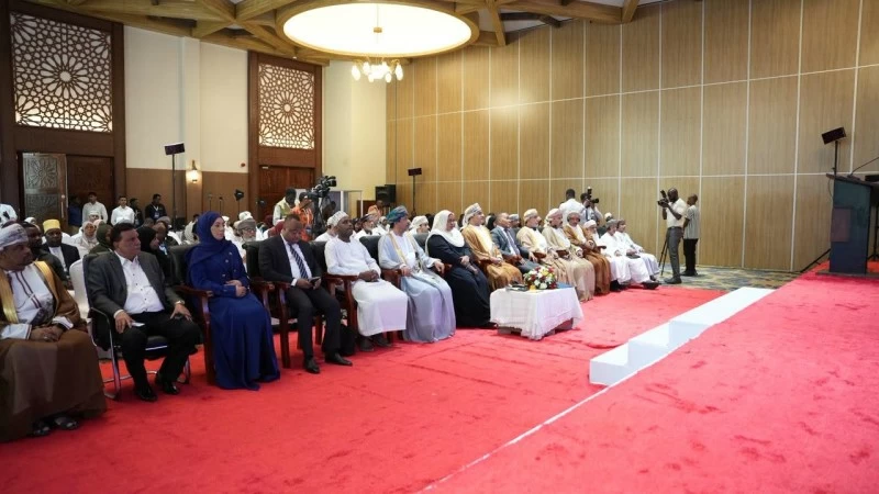 الملتقى الصحفي العُماني بزنجبار يدعو لتعزيز الشراكة الإعلامية وتوثيق الإرث العُماني